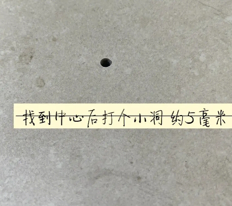 延平瓷砖空鼓维修公司专业解答在瓷砖铺贴过程中，如果砂料搅拌不均匀，将会带来以下问题