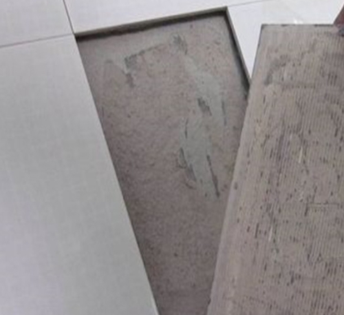 延平瓷砖空鼓维修公司分享瓷砖铺贴时如果打浆（即涂抹在瓷砖背面和基层上的砂浆或瓷砖胶）过少，会带来以下问题